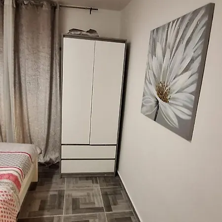 Apartament Zale *
