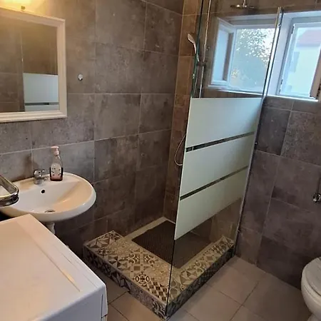Zale Apartment *